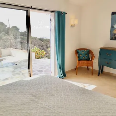 Andromede, De Charme Avec Vue Et Acces Villa Le Pradet