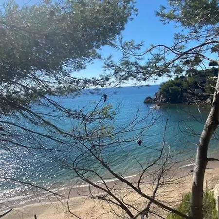 Andromede, De Charme Avec Vue Et Acces