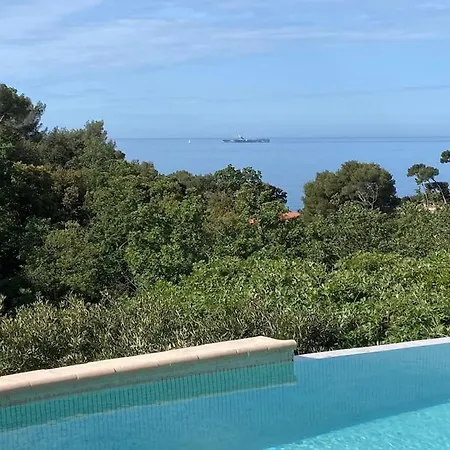 Andromede, De Charme Avec Vue Et Acces Villa